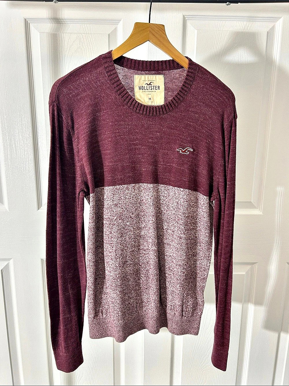 Hollister Color Block Crewneck Size Medium Like New